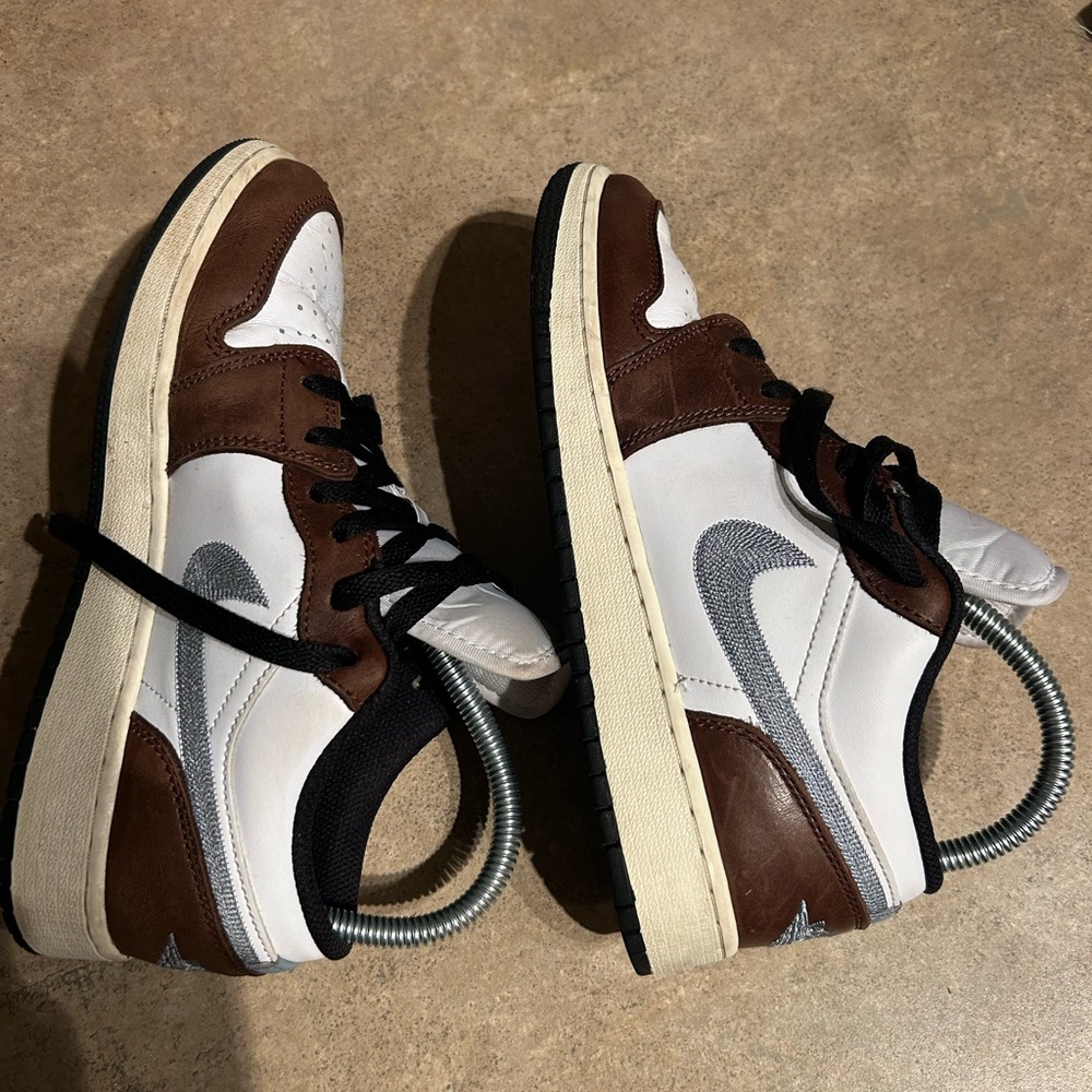 Nike Kids Brown and White Sneakers - Picture 4 of 6